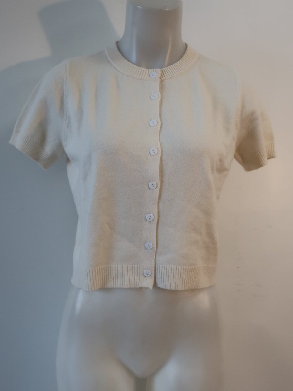 Womens Robertson & Rodeo Cream (Item-17) Button Crew Neck Cardigan Sweater S